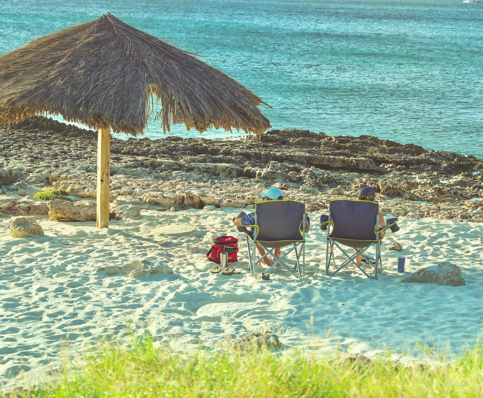 Family enjoying the beach in Aruba